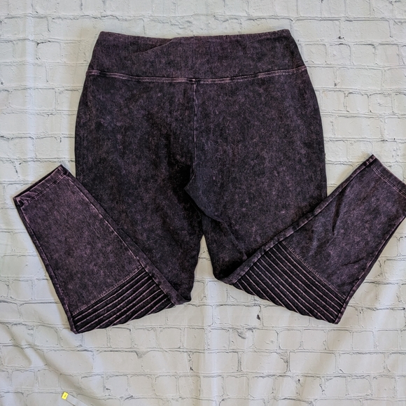 ZENANA Moto Mineral Acid Wash Cotton Spandex Leggings - Picture 3 of 10